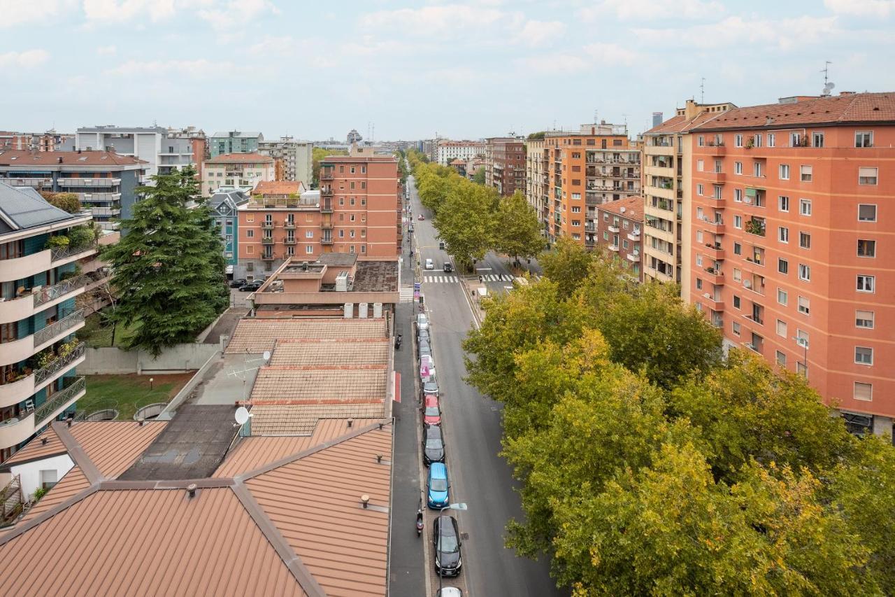 Free Parkinga Due Passi Da Navigli Con Balcone Apartment Milan Exterior photo